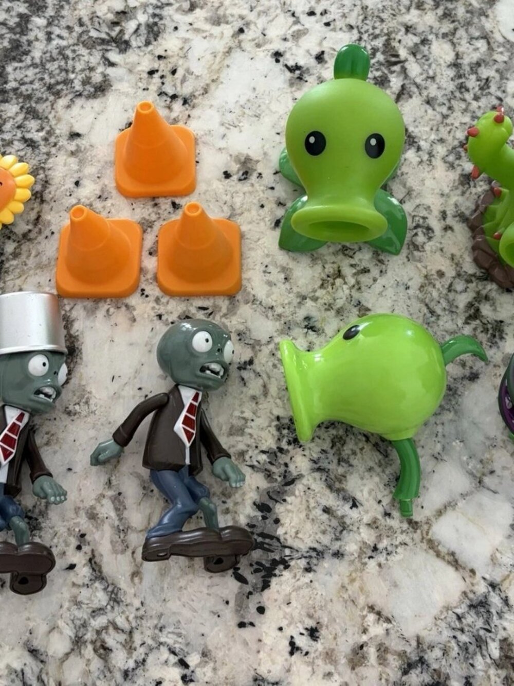 Lot of Plants Vs Zombies Figures and Pieces